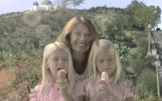 Vignette de « Levis - Stairs (viral) »