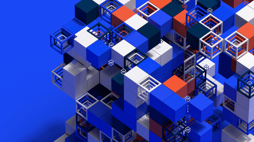 Assemblage complexe de cubes pleins et ajourés en bleu, blanc, rouge et noir sur fond bleu uni.